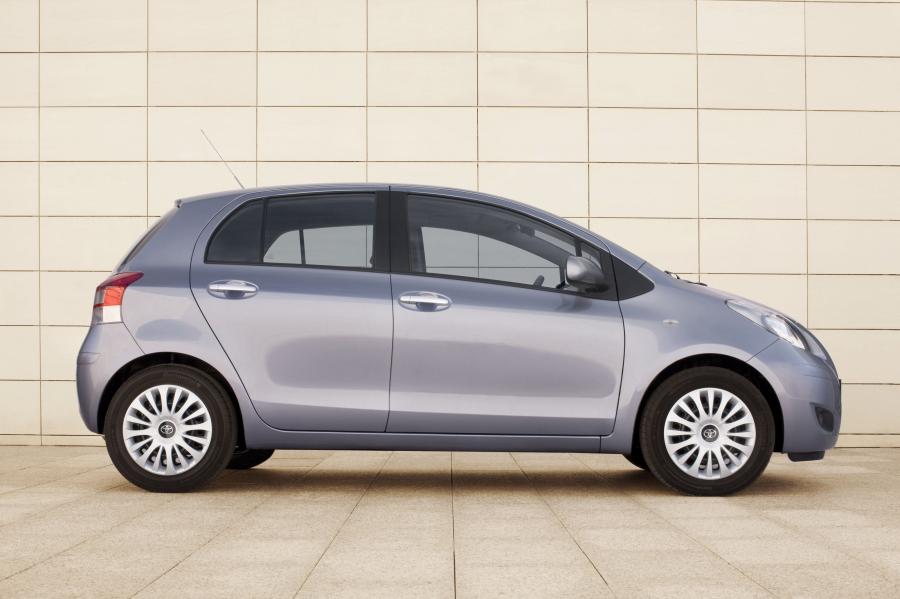  Toyota Yaris 2009 года  (фото 19 из 59)
